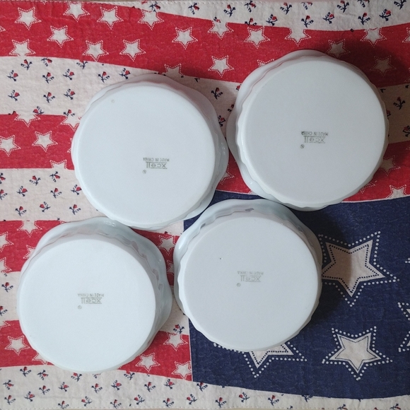 SOLD 🌹Xcell 4" White Ramekins Set Of 4 Scallop Edged Ribbed Sides Ovenware - Picture 2 of 7